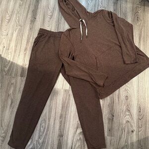 Lululemon men’s two piece heathered espresso hoodie and pants set size M
